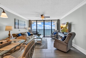 Smart TV - 3BR Oceanfront Condo • Pools • Steps to Beach (Murrells Inlet)