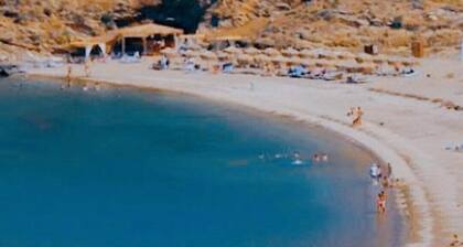 Beach House Paraporti
