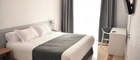 Chambre Double Supérieure, 1 très grand lit