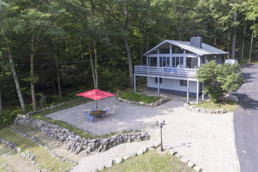 Squam Lake Airbnb & Cheap Cabin Rentals from 101 AirCabins