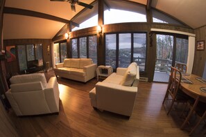 智能电视、壁炉