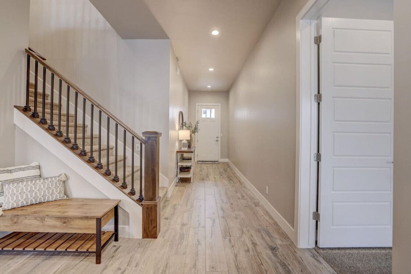 المنشأة من الداخل