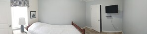 2 chambres, coffre-fort, fer et planche à repasser