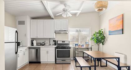 American Riviera Oasis Close to Beach and Downtown