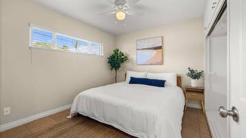 2 bedrooms, iron/ironing board, WiFi, bed sheets