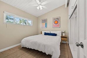 2 bedrooms, iron/ironing board, WiFi, bed sheets - New 2 Bed Apartment Close to Downtown and Beach! (Santa Barbara)