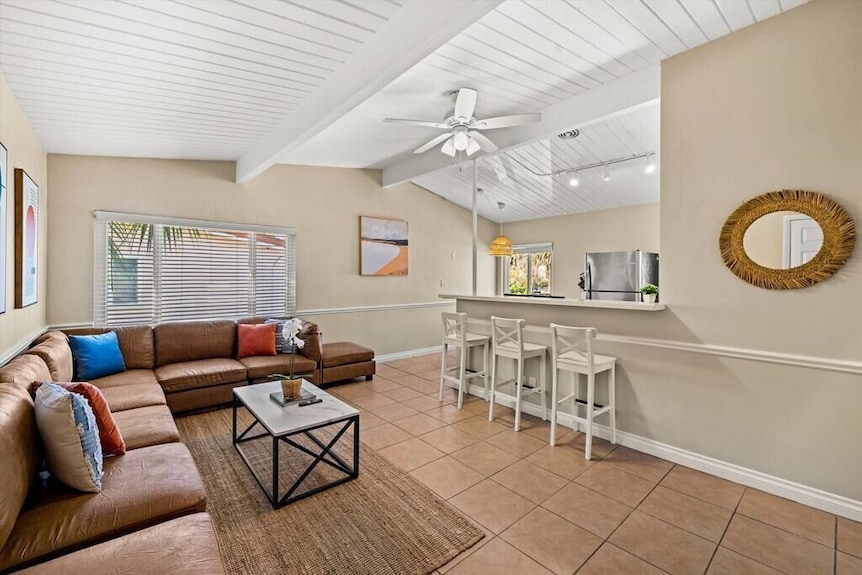 Surf Station F | 2br Walk To Beach & Funk Zone - Santa Barbara, CA