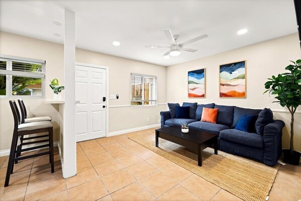 TV, offices - Beach Apartment, Walk Downtown! (Santa Barbara)