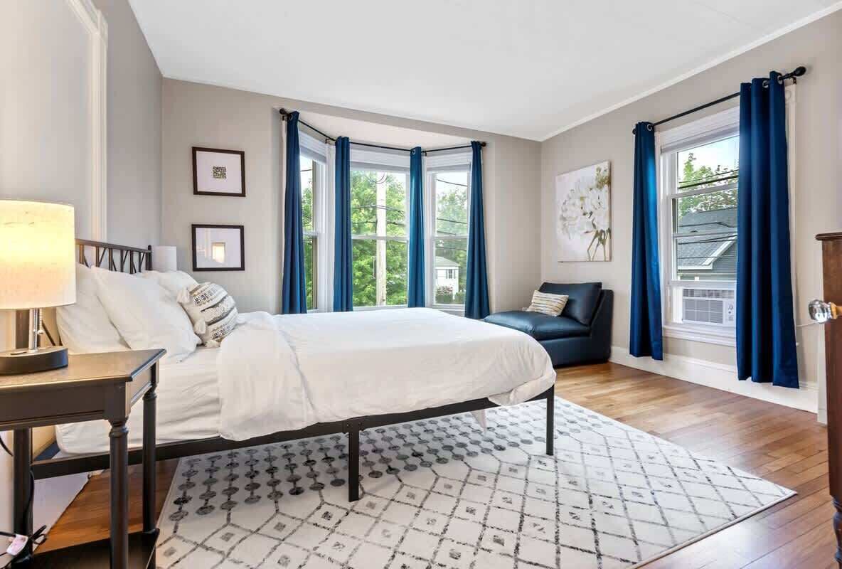 3 bedrooms, iron/ironing board, travel crib, WiFi