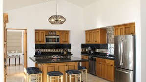 Coffee/tea maker, fridge, microwave, oven - MILLION DOLLAR VIEW PENTHOUSE 2BDR, 2 BTH  (Cabo San Lucas)