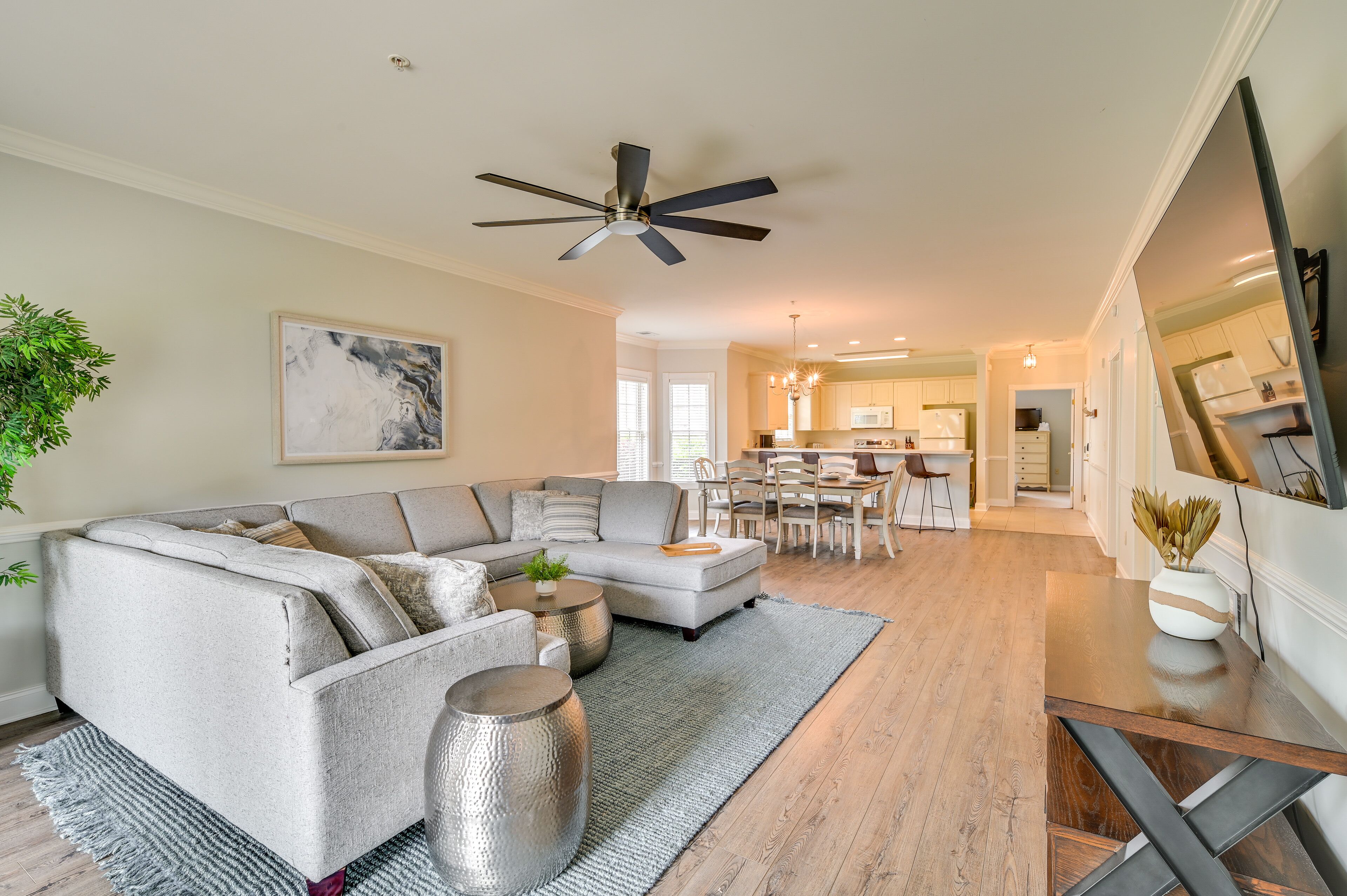 Modern Myrtle Beach Vacation Rental: 3 Mi to Ocean