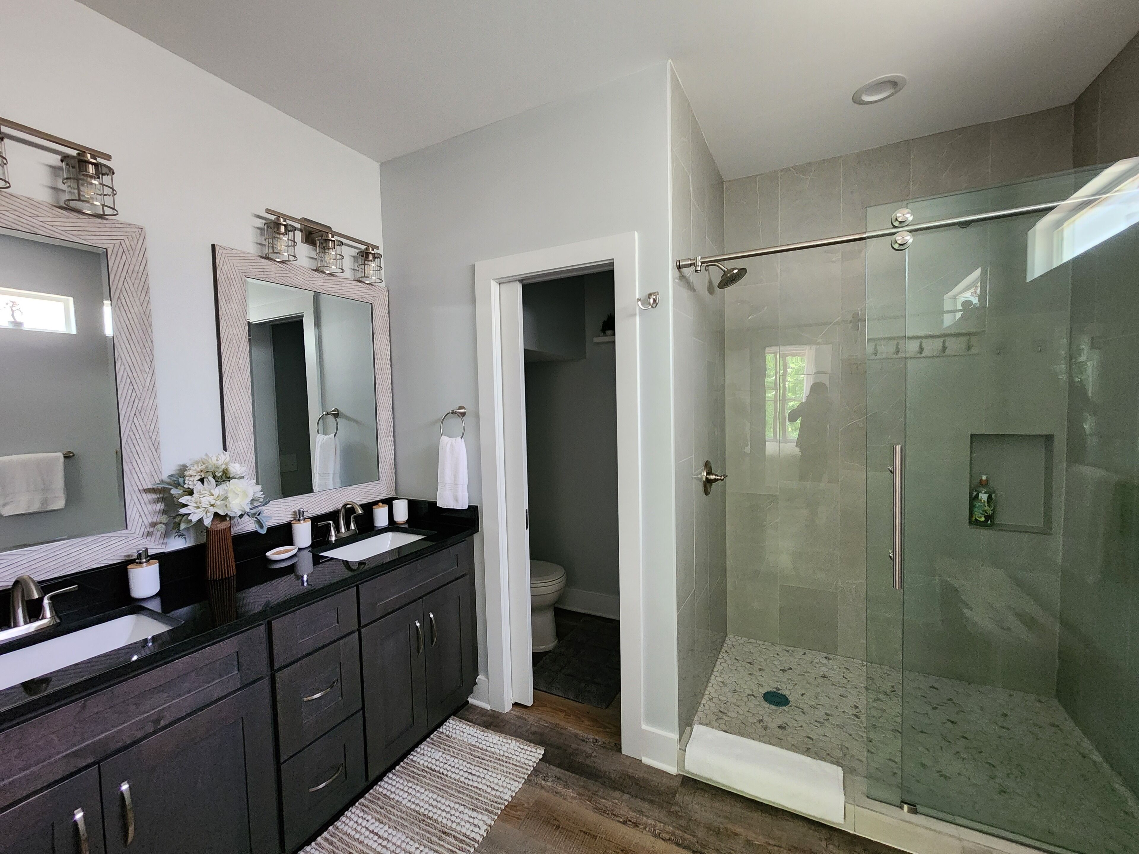 Serene Retreat in Waxhaw: Steps Away from Downtown Delights!