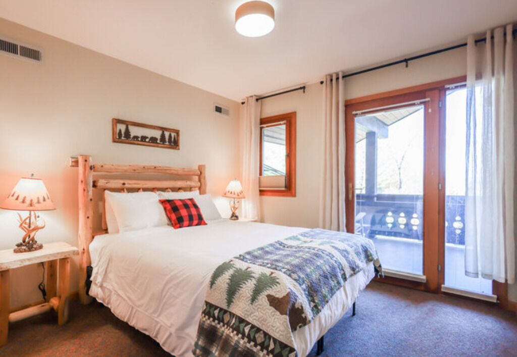 4 bedrooms, WiFi, bed sheets
