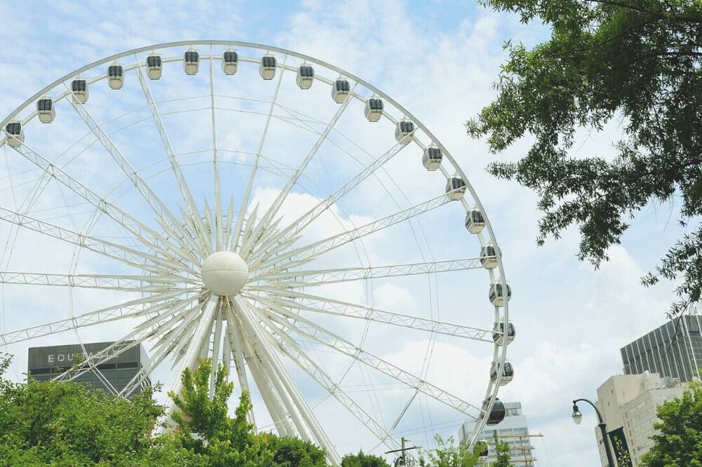 1BD/Atlanta - Downtown w/Rooftop Pool and Pool Bar!