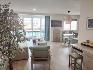 Living area - 178A Sea of Gijon by R2R Consulting (Gijón)