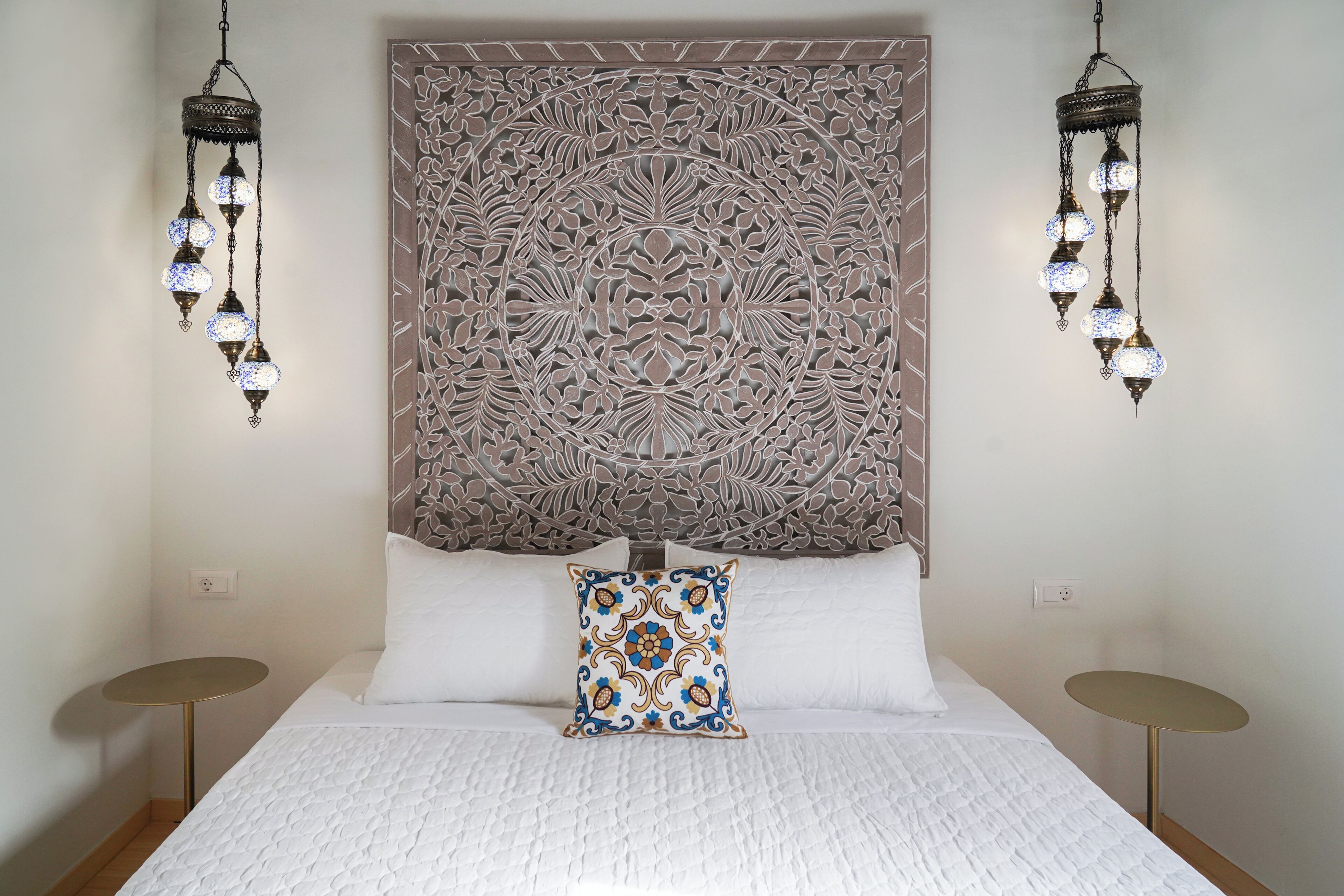 Comfort Room, 1 King Bed, Non Smoking, City View | Premium bedding, down comforters, minibar, in-room safe