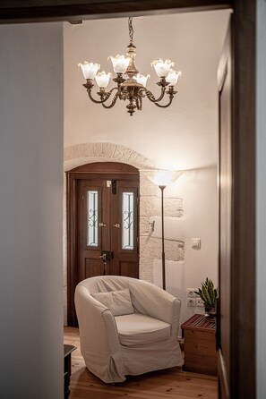 Suite Deluxe | 1 habitación, ropa de cama de alta calidad, edredón y minibar 