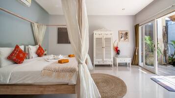 3 bedrooms, in-room safe, free WiFi, bed sheets