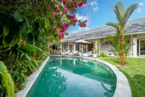 Hidden Gem 3BR Villa Seminyak