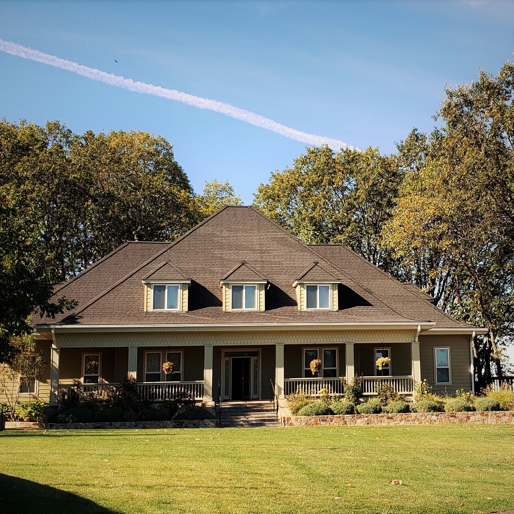 Luxury Vintner's Residence overlooking Boatique Winery Estate