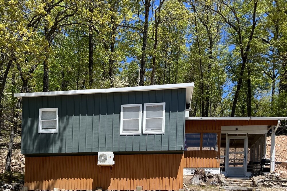 The Creek Cove Cabin at LOTO