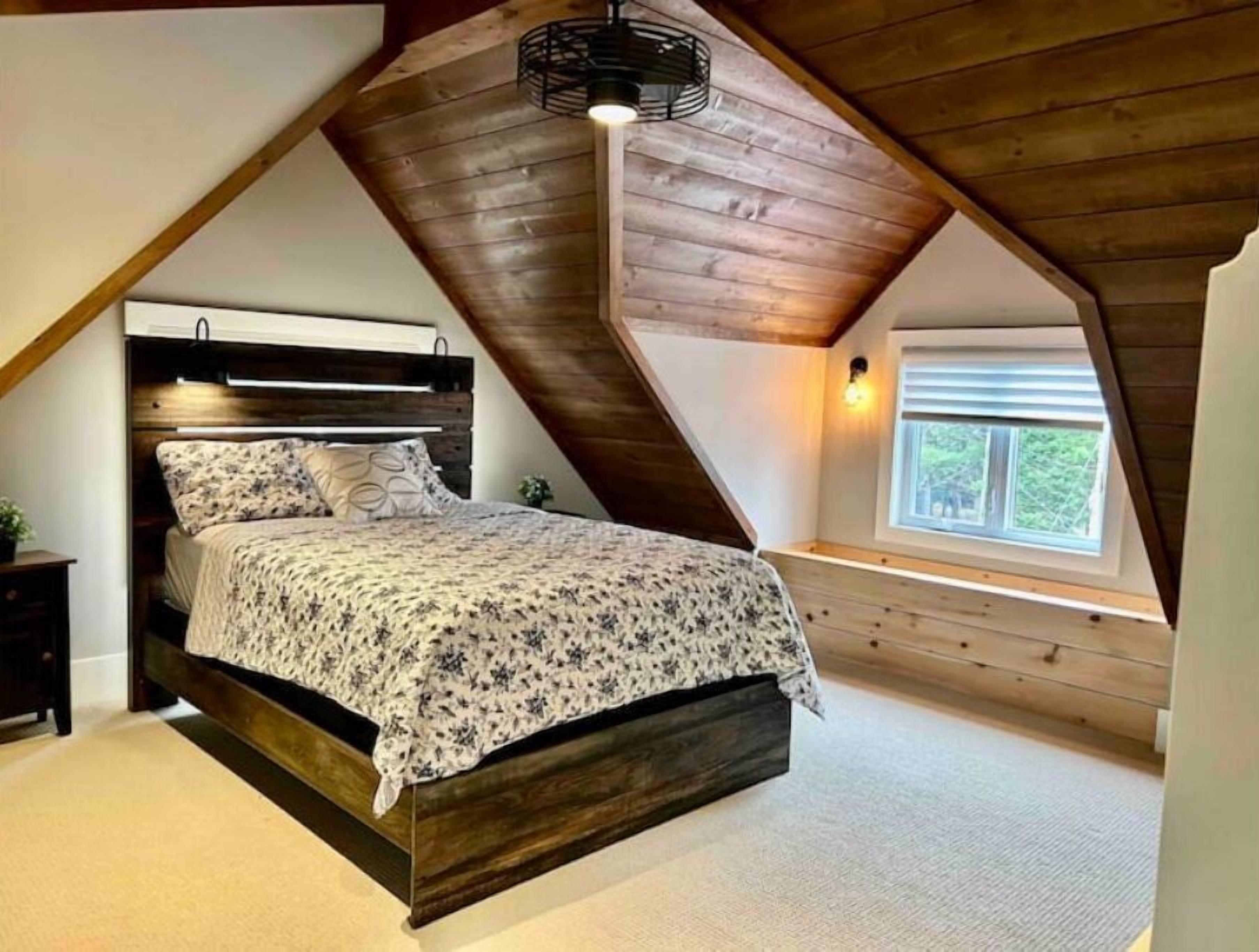 The Rowanwood - Muskoka Cottage Retreat