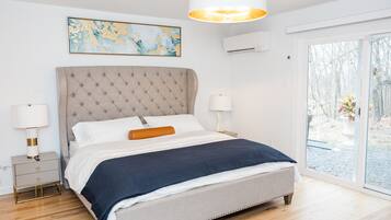 2 bedrooms, Egyptian cotton sheets, premium bedding, down duvets