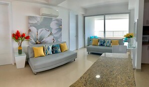 Standard Apartment | Living area | 32-inch LCD TV with cable channels, TV, heated floors - 2P1-AL4 APARTAMENTO DE 2 ALC CON AIRE A. (Cartagena)