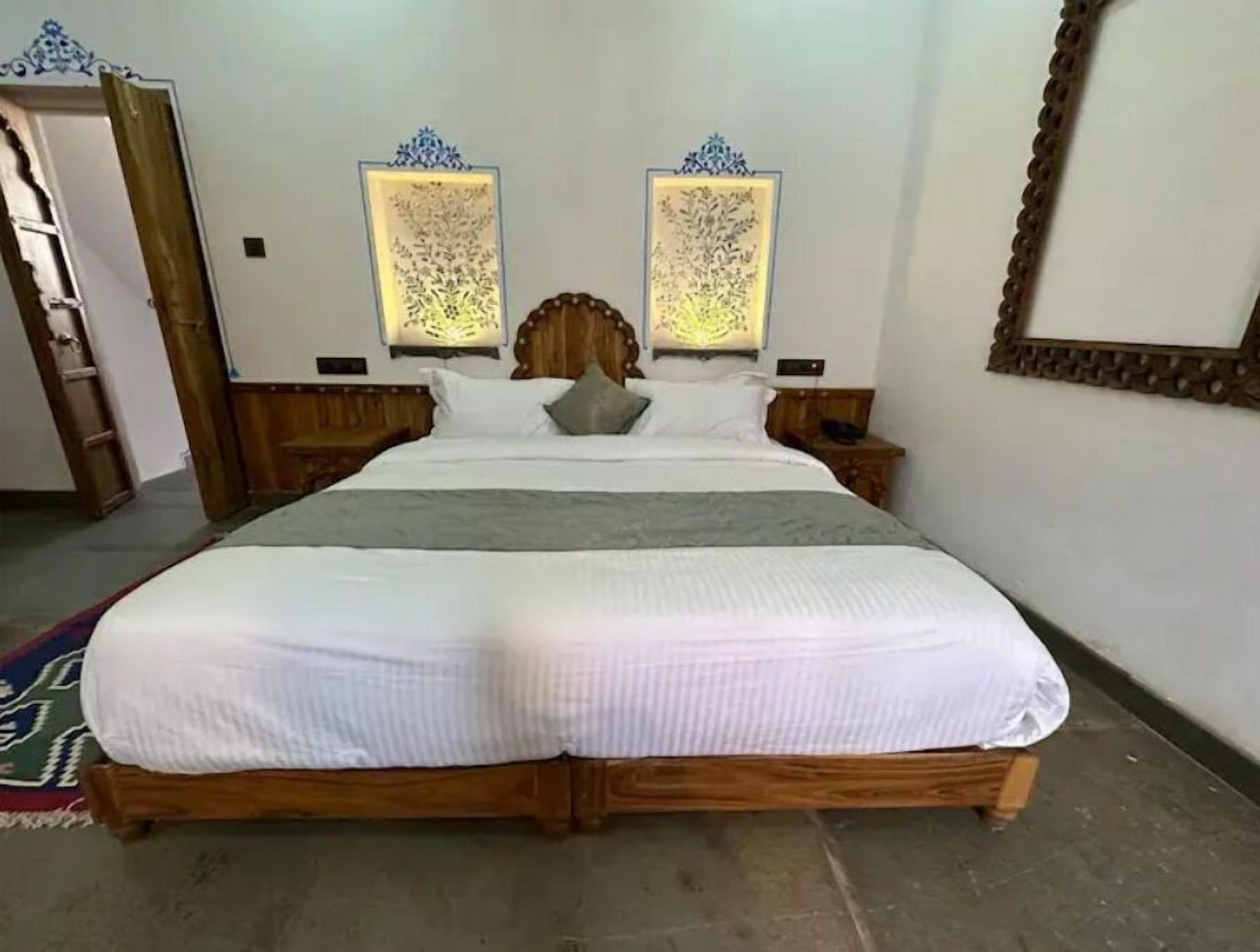 Dakhsina haveli heritage Deluxe room