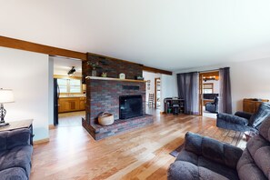 TV, fireplace, ping pong, streaming services