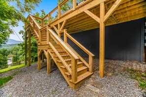 Property grounds - Inviting home with enclosed yard, mountain view, firepit, & W/D (Waynesville)