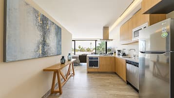 Departamento | Cocina privada | Refrigerador con congelador, parrilla de estufa, tostadora y licuadora