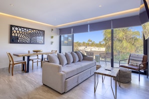 55-inch Smart TV with digital channels, TV, streaming services - Lumina at Cardinal San Jose del Cabo (San José del Cabo)