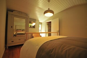 1 chambre, fer et planche Ă repasser, Wi-Fi gratuit, draps fournis