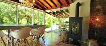 Casa da Luz Charming Cottage w/ Beautiful Garden