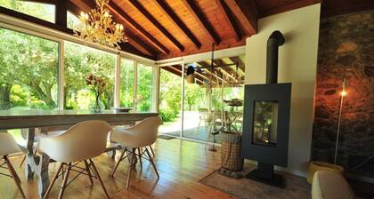 Casa da Luz Charming Cottage w/ Beautiful Garden