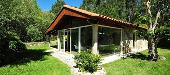Casa da Luz Charming Cottage w/ Beautiful Garden