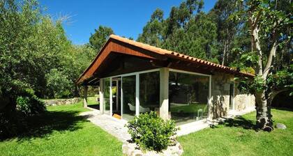 Casa da Luz Charming Cottage w/ Beautiful Garden