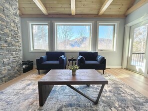 Interior - Ledges at Attitash, EV Charger, Sports Club Access (Bartlett)