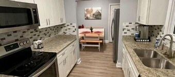 Casa Sol - Renovated bungalow in heart of the city …long time STR now on VRBO!