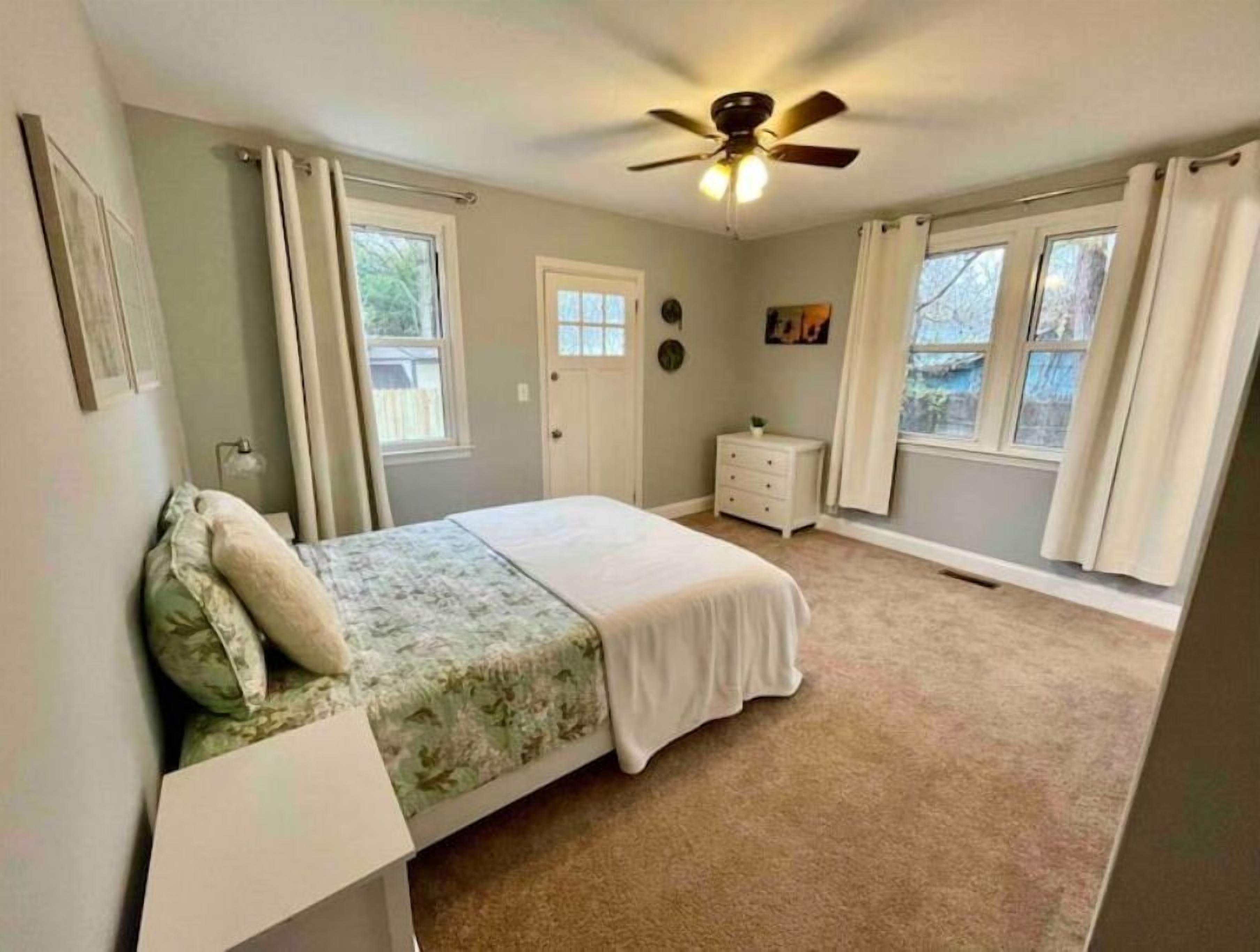 Casa Sol - Renovated bungalow in heart of the city …long time STR now on VRBO!