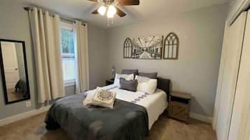 3 dormitorios, escritorio, tabla de planchar con plancha y wifi gratis