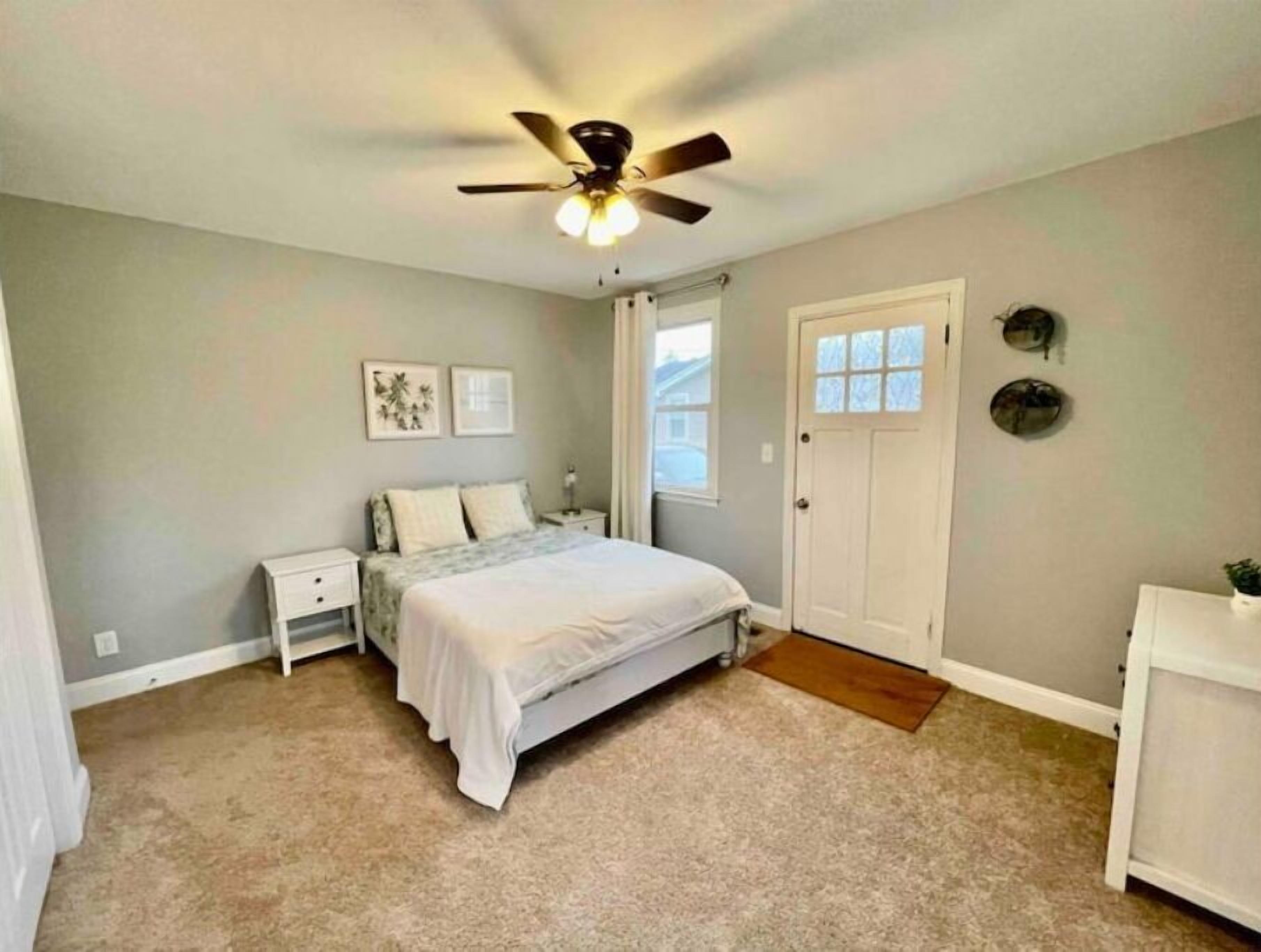 Casa Sol - Renovated bungalow in heart of the city …long time STR now on VRBO!