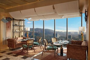 Breakfast, lunch, dinner served; garden views - Le Méridien Navi Mumbai (Navi Mumbai)