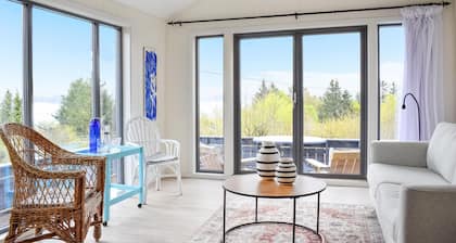 Awesome home in Kopervik with WiFi