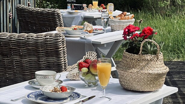 Breakfast area - Moulin Le Fleurie  (Charenton-du-Cher)