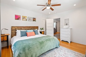 2 bedrooms, iron/ironing board, travel cot, free WiFi