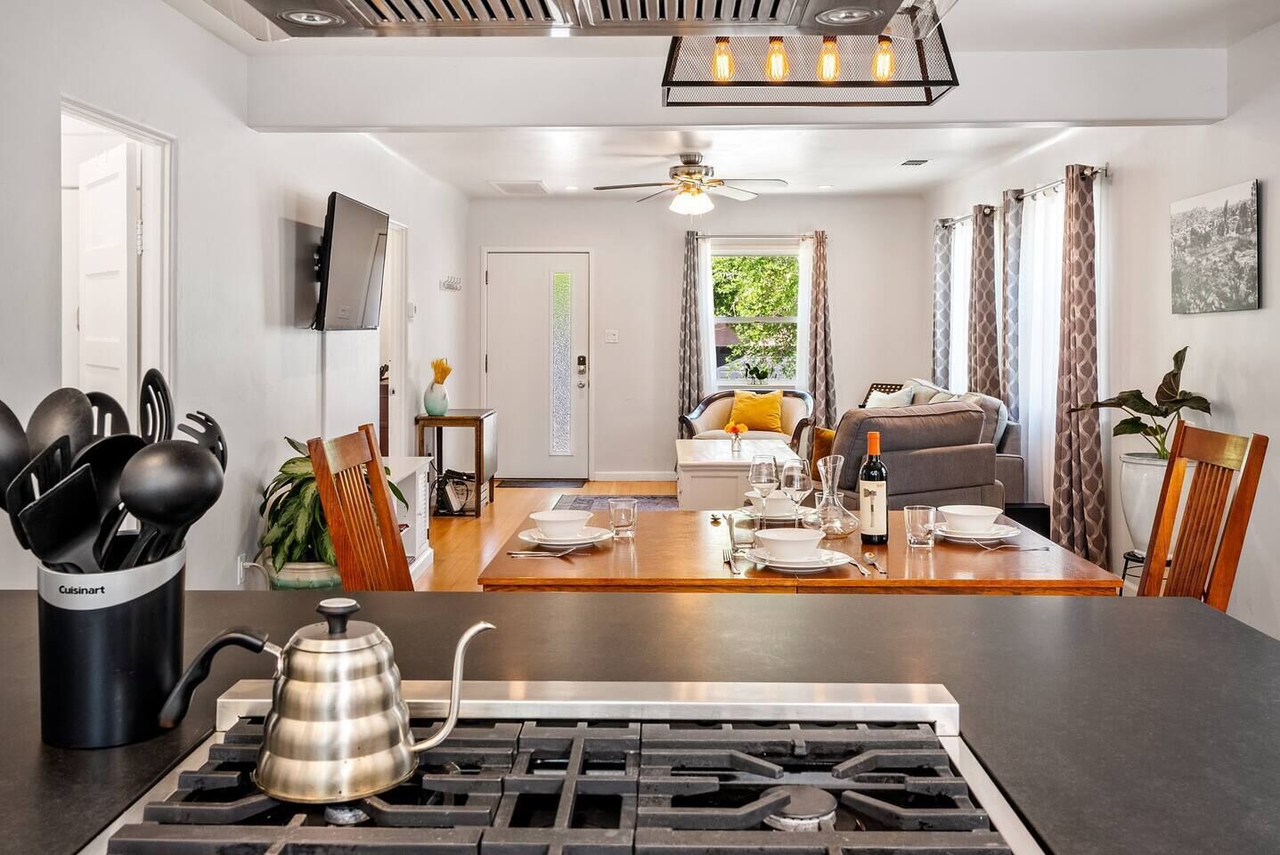 Culinary Cottage - Pet friendly, wlk2DT, king bed