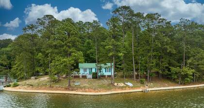 Hooked on a Feeling- 2Br Lake Cabin, 2BR Lake Cabin