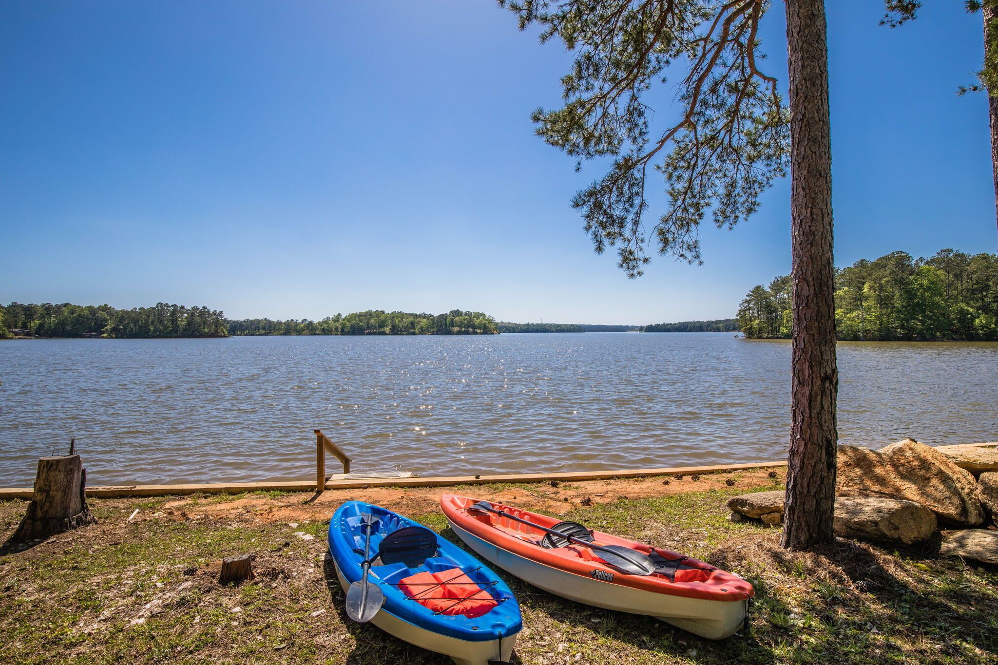 Hooked on a Feeling- 2Br Lake Cabin, 2BR Lake Cabin